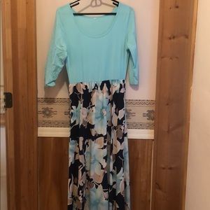 Long sleeve floral maxi dress